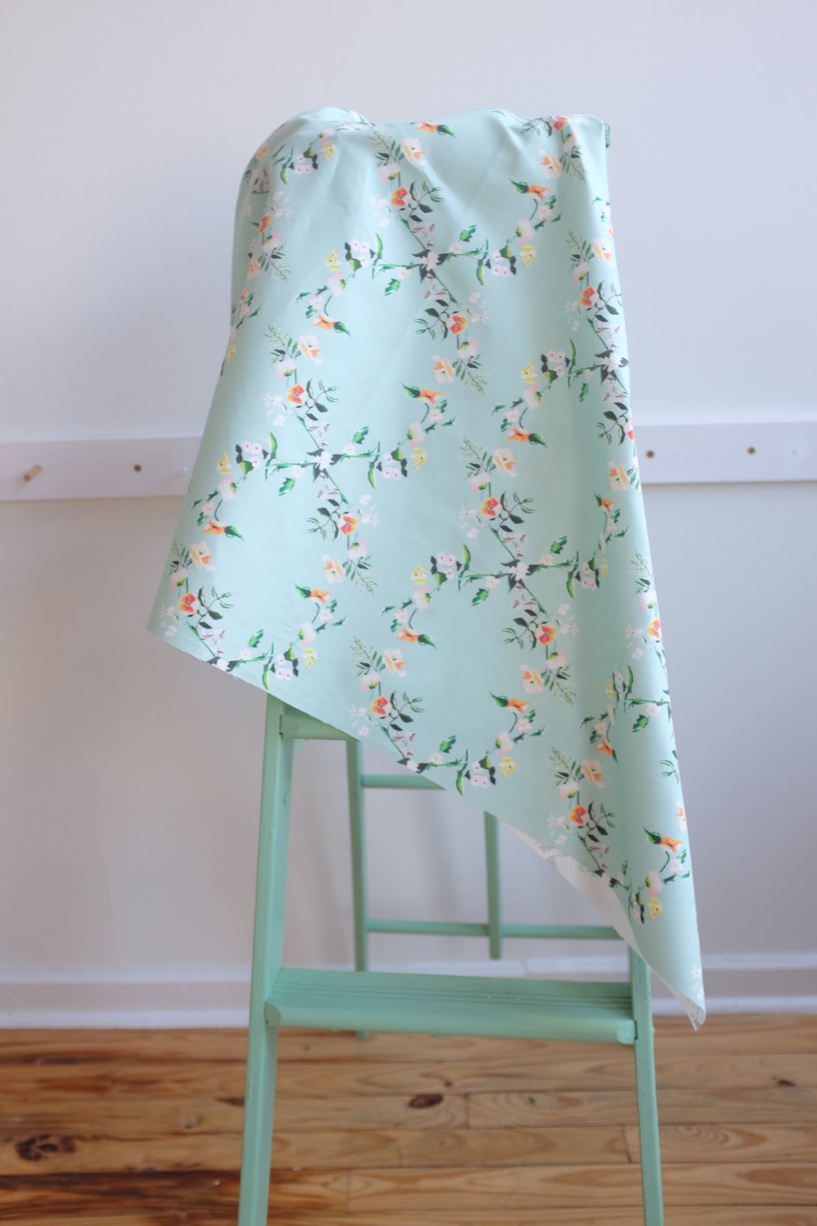 Delicate Trellis - Pale Aqua